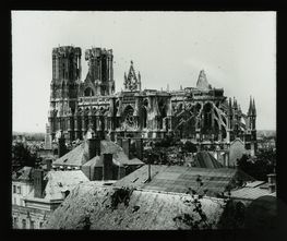 [Plaques de verre du fonds Poirier : Cathédrale / photographies de Marius Poirier et l'abbé Rémi Thinot] | Poirier, Marius (1884-1950). Photographe