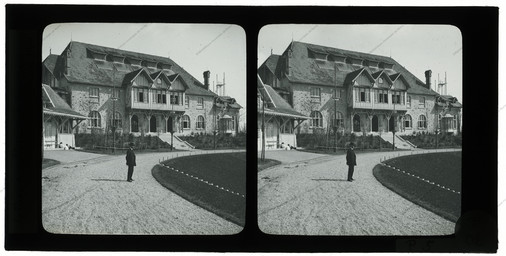 Collège des athlètes, Parc Pommery. Vue extérieure en mars 1914. / Photographie Marius Poirier et Remi Thinot | Poirier, Marius (1884-1950). Photographe