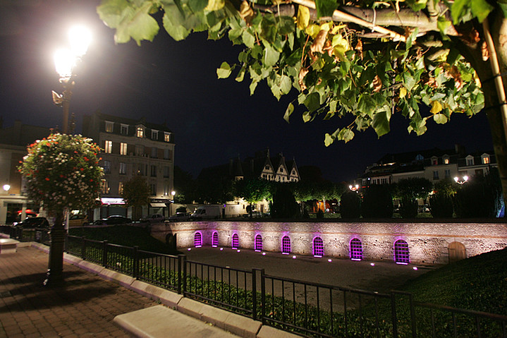 Place du forum de nuit © Reims.fr