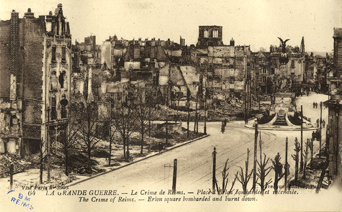 La place d'Erlon bombardée et incendiée - BM Reims, Demaison Voirie III 11