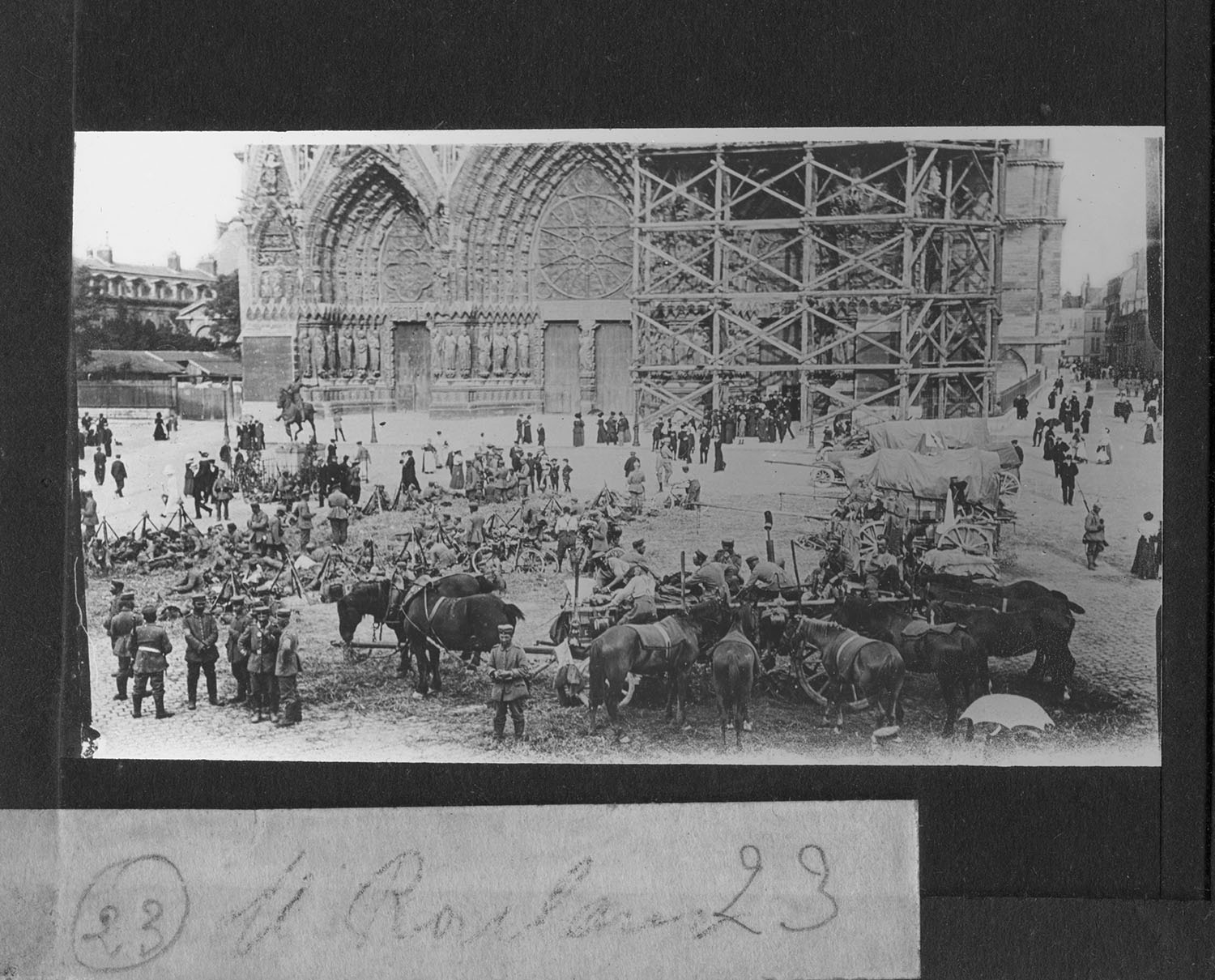 Incendie de la cathédrale de Reims. - BM Reims, PDV Sainsaulieu 40