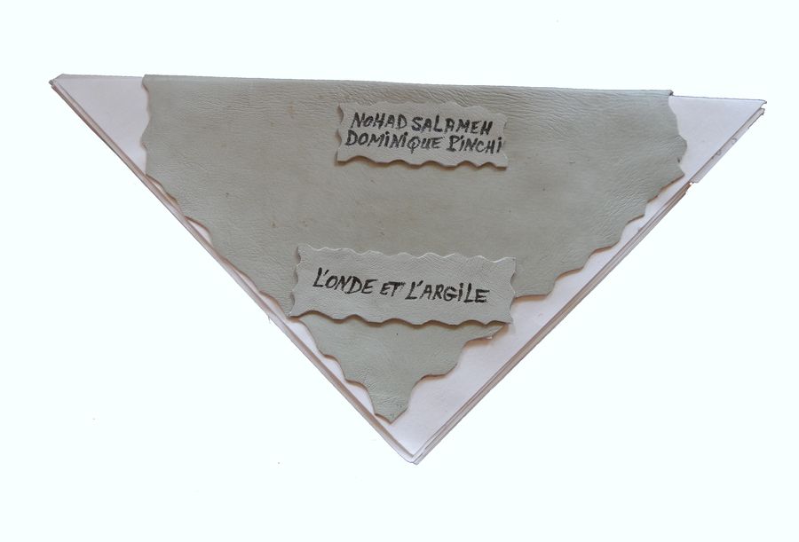 <i>L’onde et l’argile</i>, texte de Nohad Salameh, illustrations de Dominique Pinchi.<br> 2015. SALAMEH M 3