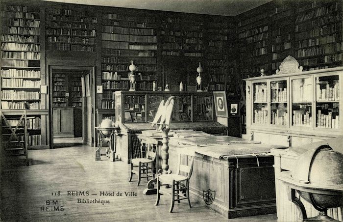 Hôtel de Ville : la bibliothèque