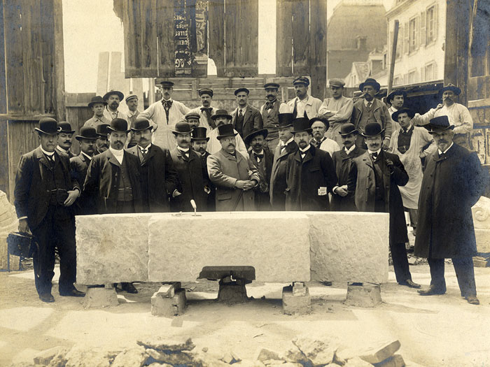 Pause de la première pierre, photographie Rothier - BM Reims, XXXIX p 40