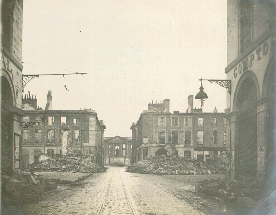 [Place des Marchés après la Première Guerre mondiale] - Deneux, E 107