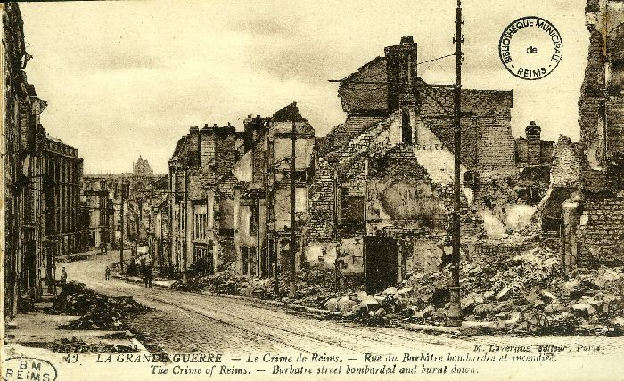 Rue du Barbâtre bombardée et  incendiée